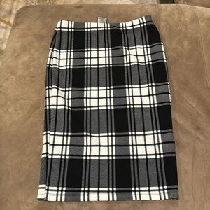 Plaid pencil skirt